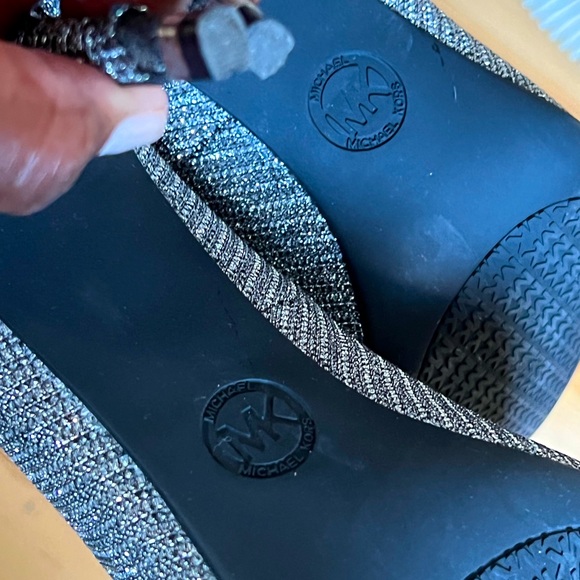 Michael Kors Heel - Picture 4 of 8